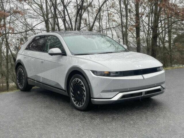 Серый Хендай Ioniq, объемом двигателя 0 л и пробегом 12 тыс. км за 18000 $, фото 2 на Automoto.ua