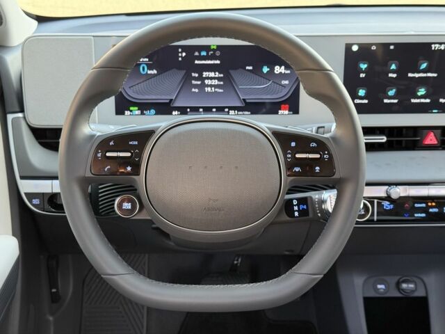 Серый Хендай Ioniq, объемом двигателя 0 л и пробегом 2 тыс. км за 26900 $, фото 13 на Automoto.ua