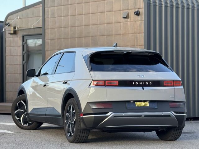 Серый Хендай Ioniq, объемом двигателя 0 л и пробегом 2 тыс. км за 26900 $, фото 6 на Automoto.ua