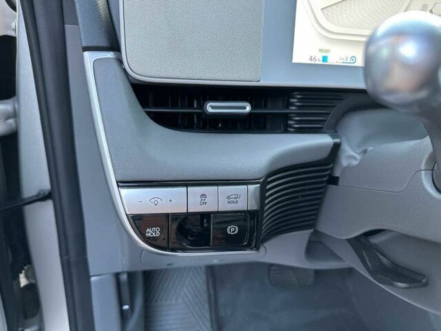 Серый Хендай Ioniq, объемом двигателя 0 л и пробегом 30 тыс. км за 12000 $, фото 9 на Automoto.ua