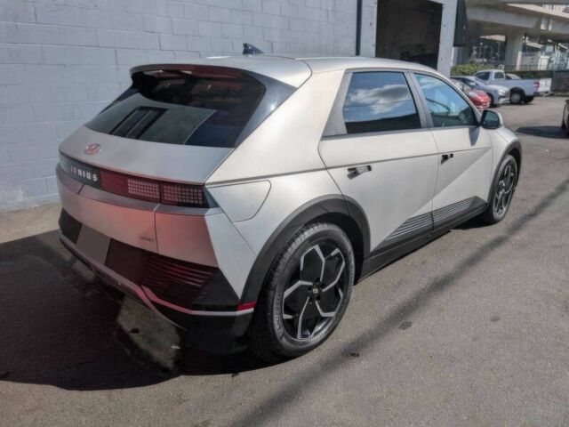 Серый Хендай Ioniq, объемом двигателя 0 л и пробегом 16 тыс. км за 18900 $, фото 3 на Automoto.ua