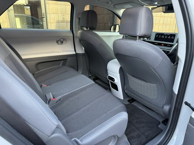 Серый Хендай Ioniq, объемом двигателя 0 л и пробегом 2 тыс. км за 26900 $, фото 23 на Automoto.ua