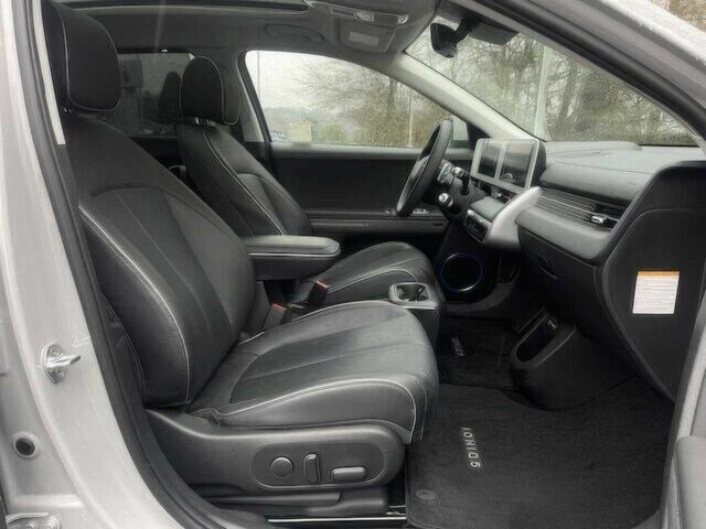 Серый Хендай Ioniq, объемом двигателя 0 л и пробегом 12 тыс. км за 18000 $, фото 6 на Automoto.ua