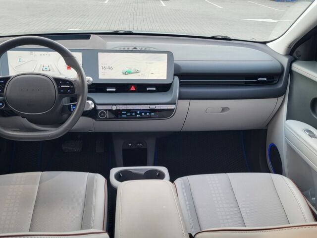 Серый Хендай Ioniq, объемом двигателя 0 л и пробегом 33 тыс. км за 29900 $, фото 5 на Automoto.ua