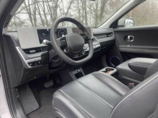 Сірий Хендай Ioniq, об'ємом двигуна 0 л та пробігом 13 тис. км за 18000 $, фото 7 на Automoto.ua