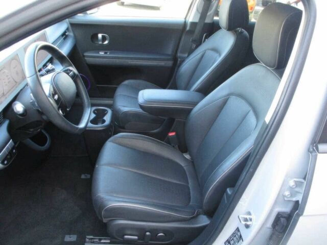 Сірий Хендай Ioniq, об'ємом двигуна 0 л та пробігом 14 тис. км за 16500 $, фото 7 на Automoto.ua