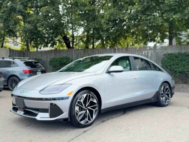 Сірий Хендай Ioniq, об'ємом двигуна 0 л та пробігом 10 тис. км за 19500 $, фото 1 на Automoto.ua