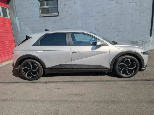 Серый Хендай Ioniq, объемом двигателя 0 л и пробегом 16 тыс. км за 18900 $, фото 2 на Automoto.ua