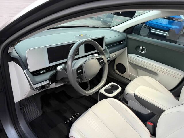 Серый Хендай Ioniq, объемом двигателя 0 л и пробегом 27 тыс. км за 13250 $, фото 8 на Automoto.ua