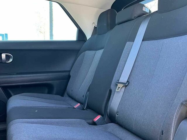 Серый Хендай Ioniq, объемом двигателя 0 л и пробегом 13 тыс. км за 27300 $, фото 16 на Automoto.ua