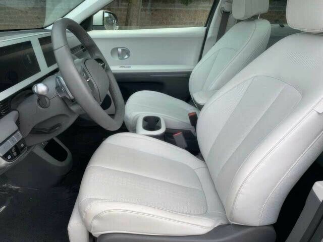 Сірий Хендай Ioniq, об'ємом двигуна 0 л та пробігом 19 тис. км за 12900 $, фото 10 на Automoto.ua