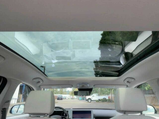 Сірий Хендай Ioniq, об'ємом двигуна 0 л та пробігом 19 тис. км за 12900 $, фото 9 на Automoto.ua