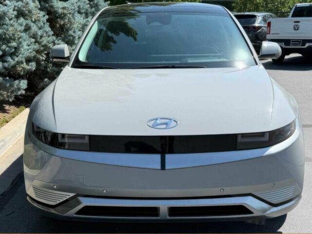 Сірий Хендай Ioniq, об'ємом двигуна 0 л та пробігом 13 тис. км за 19200 $, фото 10 на Automoto.ua