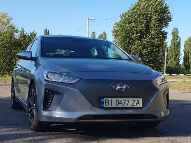 Серый Хендай Ioniq, объемом двигателя 0 л и пробегом 137 тыс. км за 13499 $, фото 7 на Automoto.ua