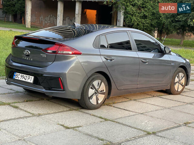 Сірий Хендай Ioniq, об'ємом двигуна 1.6 л та пробігом 150 тис. км за 13000 $, фото 1 на Automoto.ua