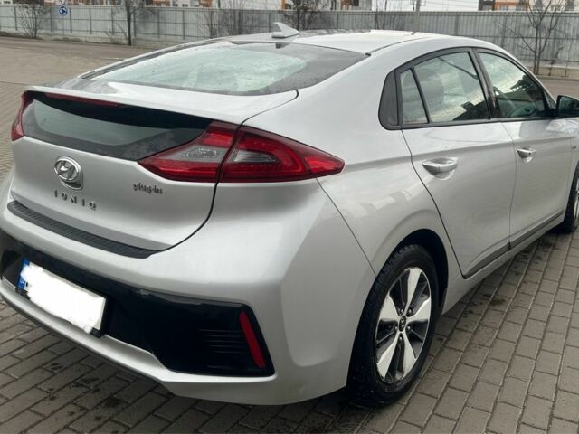 Сірий Хендай Ioniq, об'ємом двигуна 1.6 л та пробігом 59 тис. км за 15300 $, фото 7 на Automoto.ua