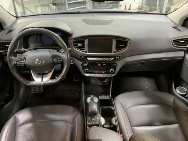 Серый Хендай Ioniq, объемом двигателя 0 л и пробегом 87 тыс. км за 11800 $, фото 8 на Automoto.ua