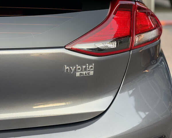 Сірий Хендай Ioniq, об'ємом двигуна 1.6 л та пробігом 150 тис. км за 13000 $, фото 4 на Automoto.ua