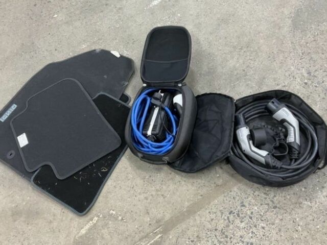 Серый Хендай Ioniq, объемом двигателя 0 л и пробегом 87 тыс. км за 11800 $, фото 9 на Automoto.ua