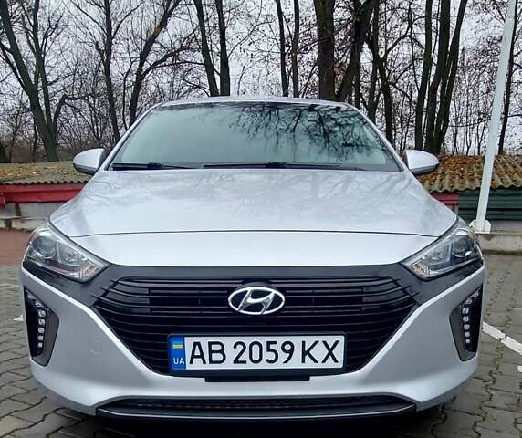 Серый Хендай Ioniq, объемом двигателя 1.58 л и пробегом 72 тыс. км за 16500 $, фото 19 на Automoto.ua