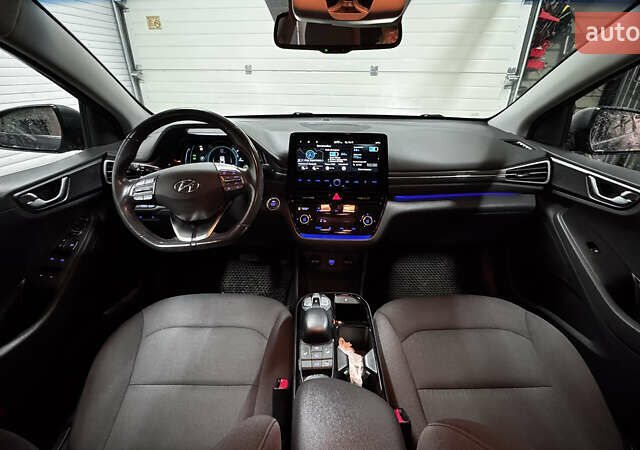 Серый Хендай Ioniq, объемом двигателя 0 л и пробегом 130 тыс. км за 15500 $, фото 10 на Automoto.ua