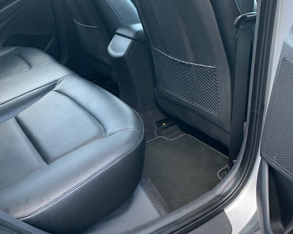 Серый Хендай Ioniq, объемом двигателя 0 л и пробегом 142 тыс. км за 12999 $, фото 18 на Automoto.ua