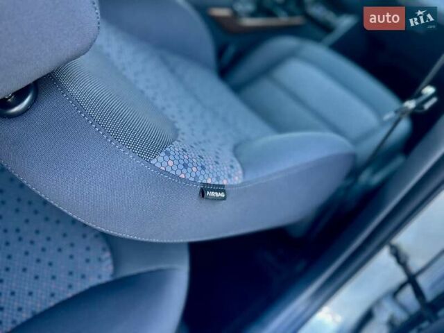 Серый Хендай Ioniq, объемом двигателя 0 л и пробегом 87 тыс. км за 11555 $, фото 118 на Automoto.ua