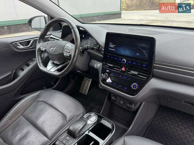 Серый Хендай Ioniq, объемом двигателя 0 л и пробегом 71 тыс. км за 16700 $, фото 15 на Automoto.ua