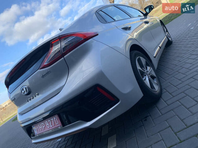 Серый Хендай Ioniq, объемом двигателя 0 л и пробегом 142 тыс. км за 12999 $, фото 10 на Automoto.ua