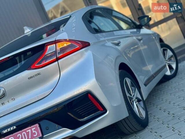 Серый Хендай Ioniq, объемом двигателя 0 л и пробегом 87 тыс. км за 11555 $, фото 57 на Automoto.ua