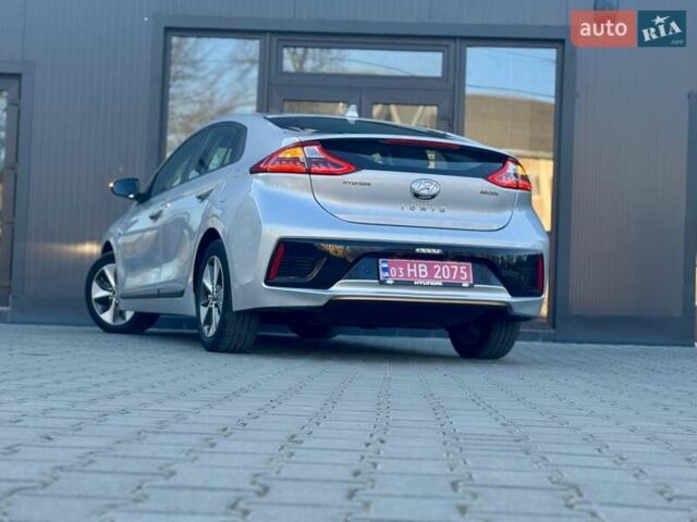 Серый Хендай Ioniq, объемом двигателя 0 л и пробегом 87 тыс. км за 11555 $, фото 66 на Automoto.ua