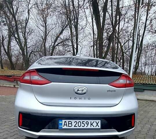 Серый Хендай Ioniq, объемом двигателя 1.58 л и пробегом 72 тыс. км за 16500 $, фото 26 на Automoto.ua