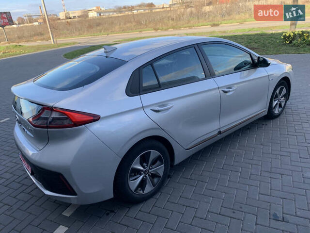 Серый Хендай Ioniq, объемом двигателя 0 л и пробегом 142 тыс. км за 12999 $, фото 12 на Automoto.ua