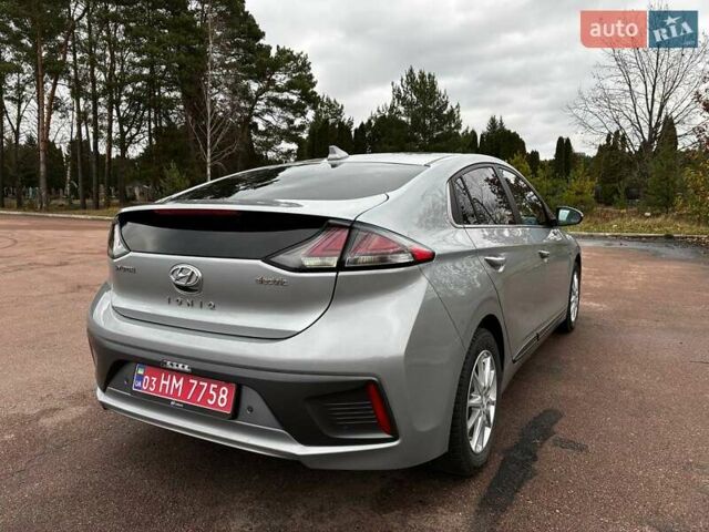 Сірий Хендай Ioniq, об'ємом двигуна 0 л та пробігом 131 тис. км за 16500 $, фото 4 на Automoto.ua