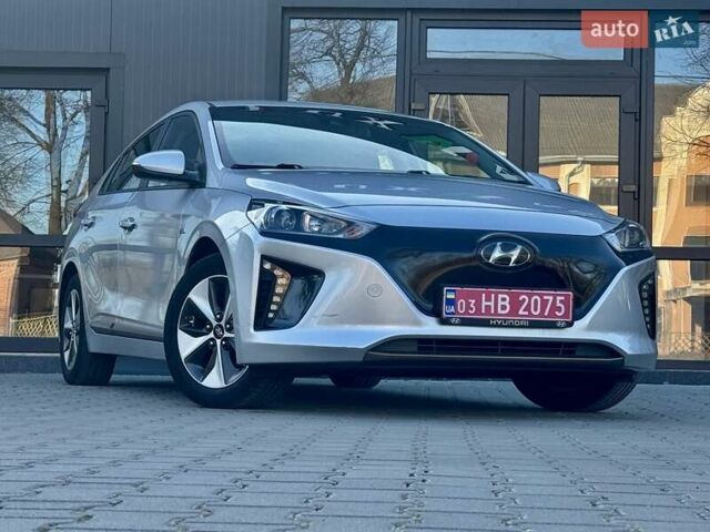 Серый Хендай Ioniq, объемом двигателя 0 л и пробегом 87 тыс. км за 11555 $, фото 4 на Automoto.ua