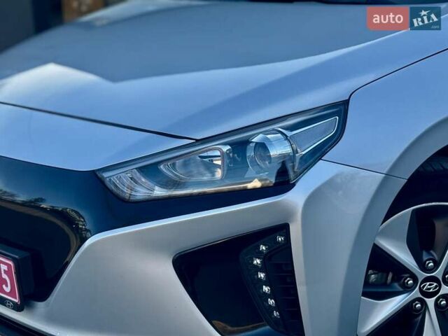 Серый Хендай Ioniq, объемом двигателя 0 л и пробегом 87 тыс. км за 11555 $, фото 34 на Automoto.ua