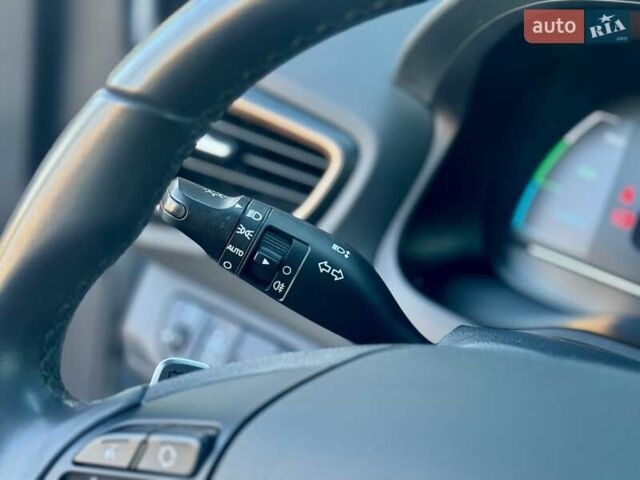 Серый Хендай Ioniq, объемом двигателя 0 л и пробегом 87 тыс. км за 11555 $, фото 88 на Automoto.ua