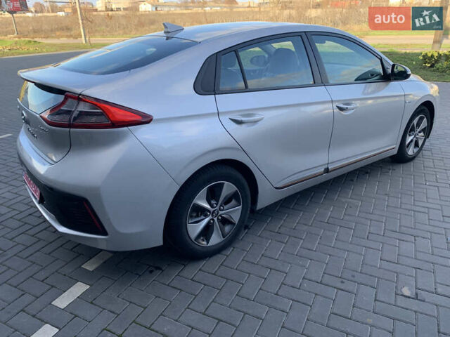 Серый Хендай Ioniq, объемом двигателя 0 л и пробегом 142 тыс. км за 12999 $, фото 11 на Automoto.ua