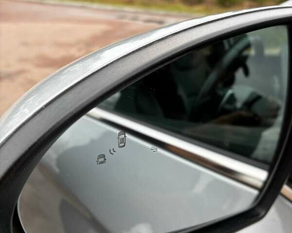 Сірий Хендай Ioniq, об'ємом двигуна 0 л та пробігом 131 тис. км за 16500 $, фото 11 на Automoto.ua