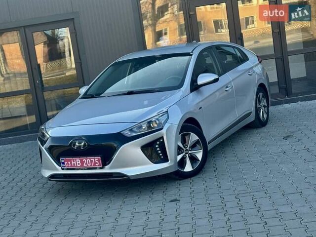 Серый Хендай Ioniq, объемом двигателя 0 л и пробегом 87 тыс. км за 11555 $, фото 29 на Automoto.ua