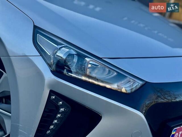 Серый Хендай Ioniq, объемом двигателя 0 л и пробегом 87 тыс. км за 11555 $, фото 13 на Automoto.ua