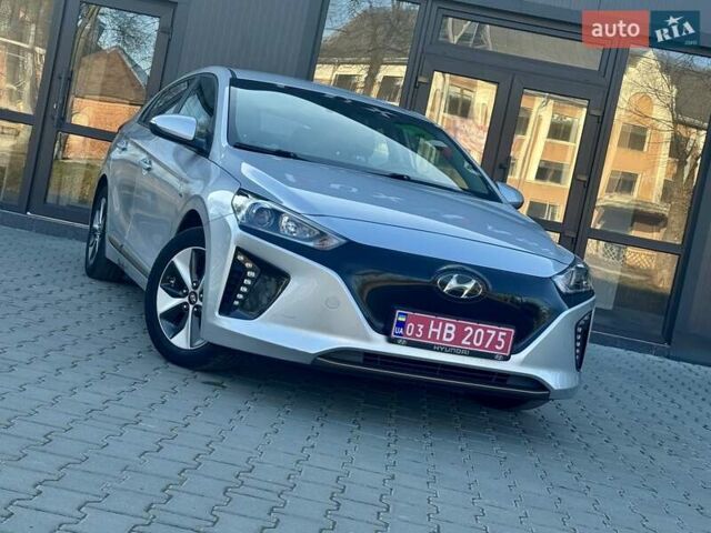 Серый Хендай Ioniq, объемом двигателя 0 л и пробегом 87 тыс. км за 11555 $, фото 3 на Automoto.ua
