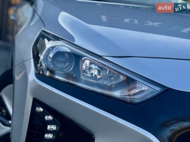 Серый Хендай Ioniq, объемом двигателя 0 л и пробегом 87 тыс. км за 11555 $, фото 11 на Automoto.ua