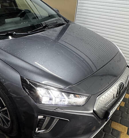 Серый Хендай Ioniq, объемом двигателя 0 л и пробегом 130 тыс. км за 15500 $, фото 6 на Automoto.ua