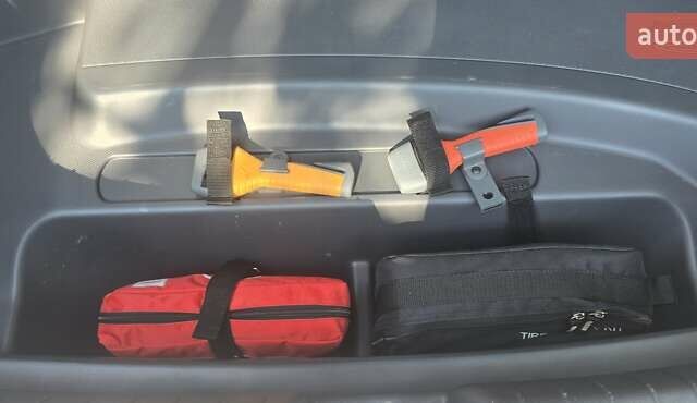 Серый Хендай Ioniq, объемом двигателя 0 л и пробегом 119 тыс. км за 13100 $, фото 9 на Automoto.ua