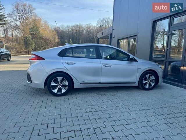 Серый Хендай Ioniq, объемом двигателя 0 л и пробегом 87 тыс. км за 11555 $, фото 50 на Automoto.ua