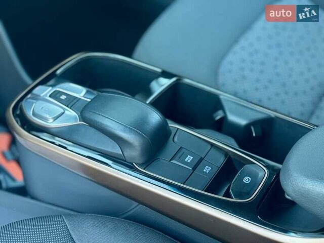 Серый Хендай Ioniq, объемом двигателя 0 л и пробегом 87 тыс. км за 11555 $, фото 102 на Automoto.ua