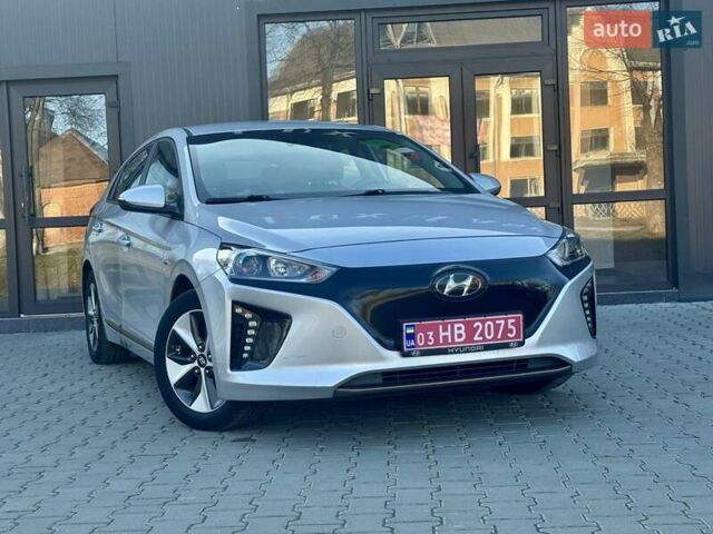 Серый Хендай Ioniq, объемом двигателя 0 л и пробегом 87 тыс. км за 11555 $, фото 2 на Automoto.ua