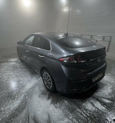 Серый Хендай Ioniq, объемом двигателя 0 л и пробегом 130 тыс. км за 15500 $, фото 3 на Automoto.ua