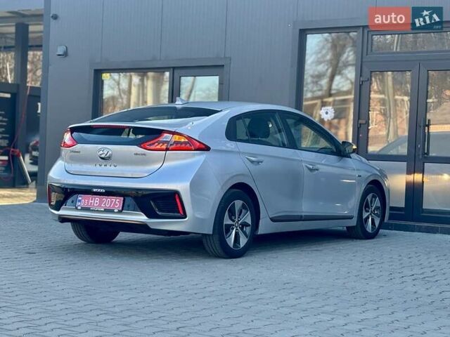 Серый Хендай Ioniq, объемом двигателя 0 л и пробегом 87 тыс. км за 11555 $, фото 49 на Automoto.ua